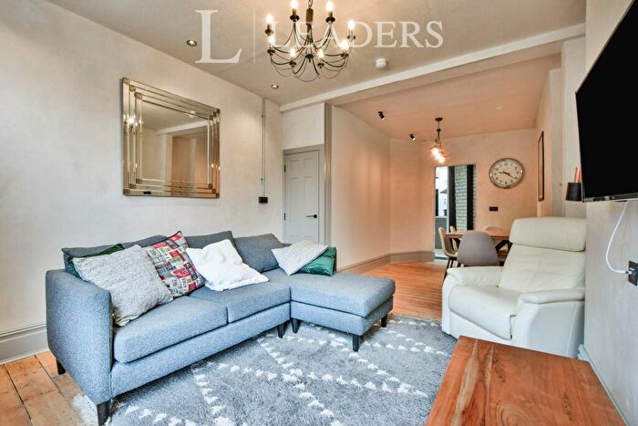 3 Bedroom Terraced House To Rent In Liverpool Road, Manchester, M3