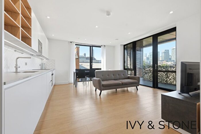 2 Bedroom Flat For Sale In Tellicherry Court, Aberfeldy Square, London, Greater London, E14