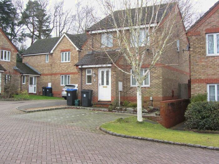 3 Bedroom Detached House To Rent In Little Riding, Woking, GU22