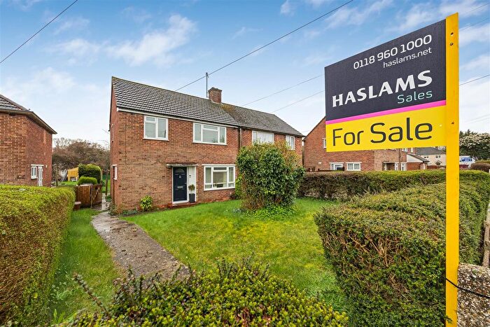 3 Bedroom Semi Detached House For Sale In Hatford Road, Reading, RG30