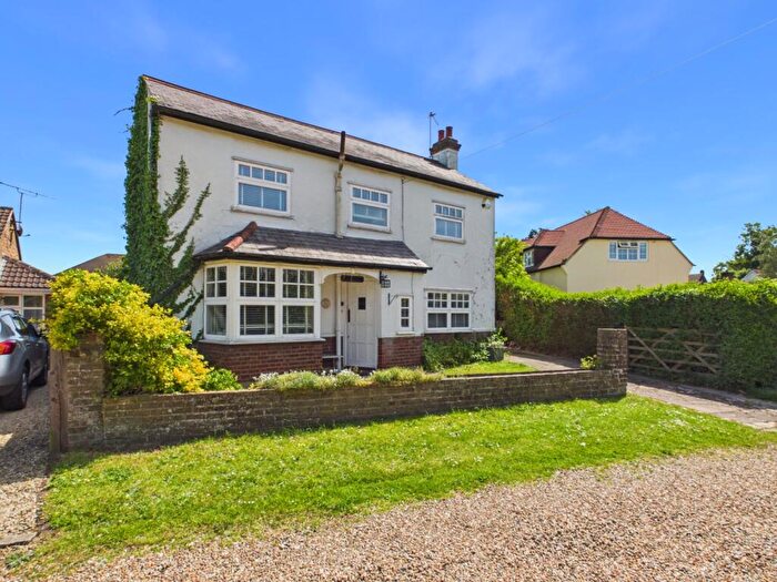 4 Bedroom Detached House For Sale In Norfolk Cottage, The Phygtle, Chalfont St. Peter, Buckinghamshire, SL9