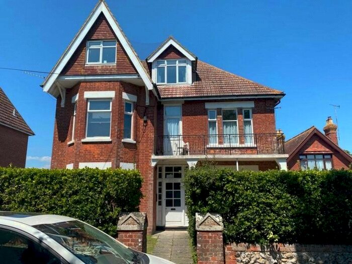 1 Bedroom Flat To Rent In Hendon House, Claigmar Road, Littlehampton, BN16