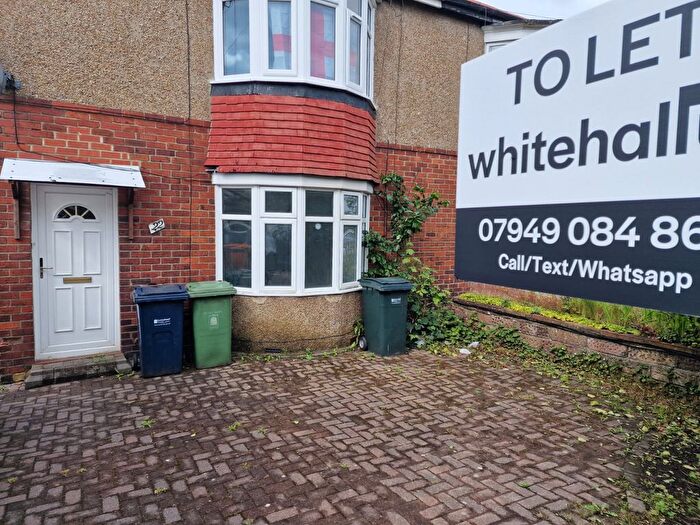 2 Bedroom Flat To Rent In Stone Street, Gateshead, NE10