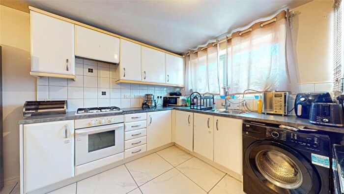 3 Bedroom End Of Terrace House For Sale In Capella Drive, Manchester, M11