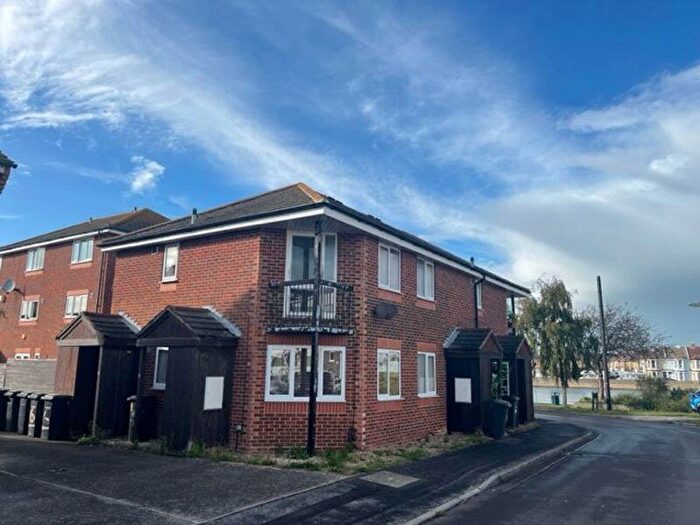 1 Bedroom Apartment To Rent In Alver Bridge View, Gosport, PO12