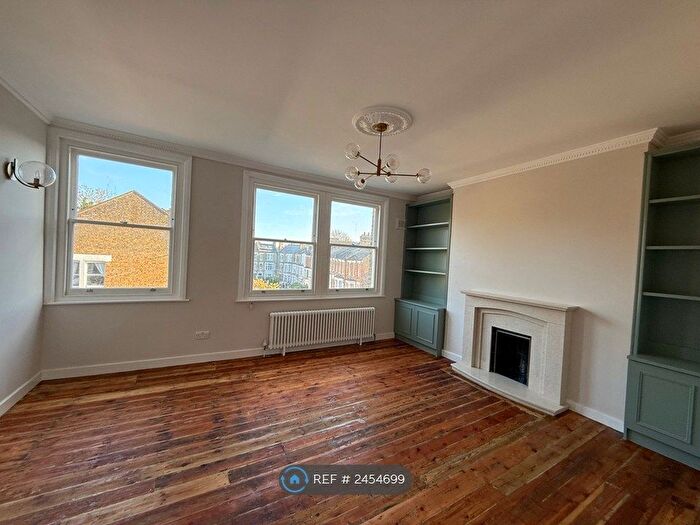 3 Bedroom Flat To Rent In Islington, London, N5