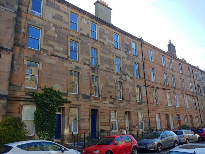 3 Bedroom Flat To Rent In Oxford Street, Edinburgh, EH8