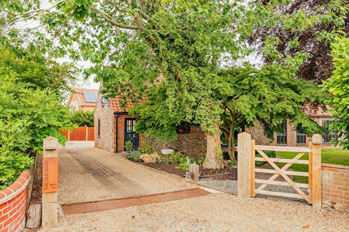 3 Bedroom Barn Conversion For Sale In Holt Road, Edgefield, Melton Constable, NR24