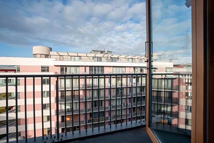 1 Bedroom Flat For Sale In Waverley House, Harbourside, BS1