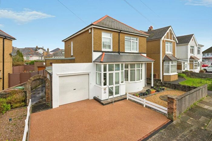 3 Bedroom Detached House For Sale In Plaistow Crescent, St Budeaux, Plymouth, PL5