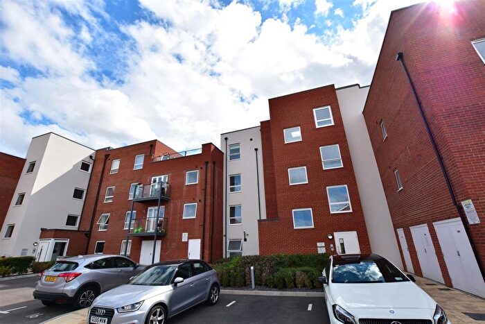 2 Bedroom Flat To Rent In Lett Lane, Castle Hill, Ebbsfleet Vallet, DA10