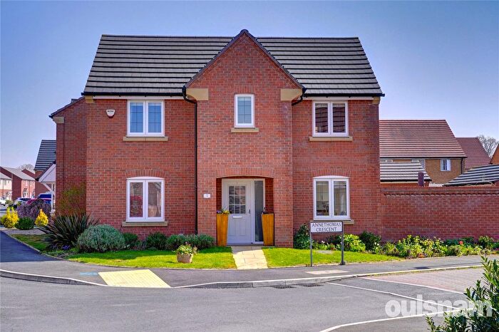 3 Bedroom Detached House For Sale In Annethomas Crescent, Copcut, Droitwich, Worcestershire, WR9