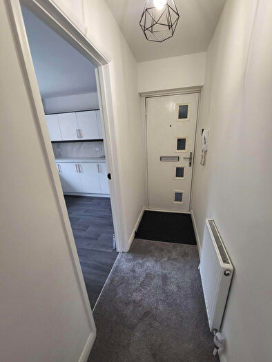 2 Bedroom Flat To Rent In Stockwood Crescent, LU1