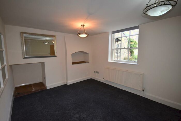 1 Bedroom Flat To Rent In Wynnstay Hall Estate, Ruabon, LL14