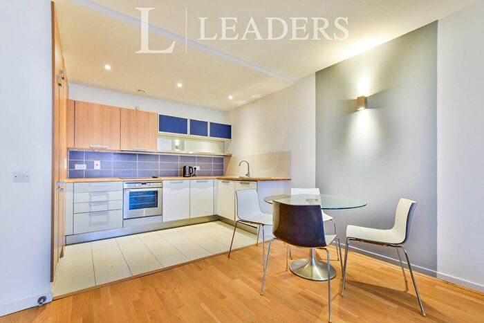2 Bedroom Apartment To Rent In Skyline Central, Goulden Street, Manchester, M4