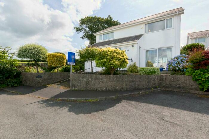 4 Bedroom Detached House For Sale In Cae Gwyn, Caernarfon, Gwynedd, LL55