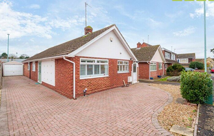 3 Bedroom Bungalow For Sale In Sedgley Road, Bishops Cleeve, Cheltenham, Gloucestershire, GL52