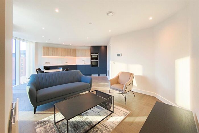 2 Bedroom Apartment To Rent In Castle Wharf, M15