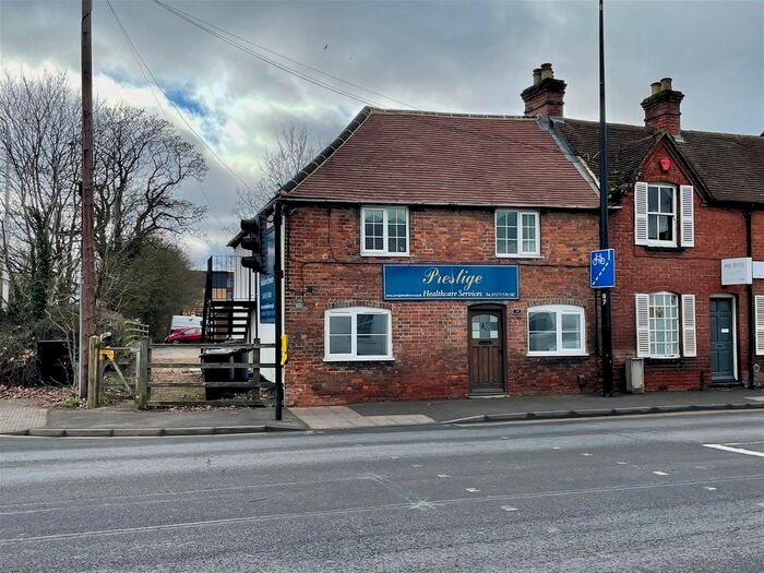 1 Bedroom Flat To Rent In Chapel Street, Thatcham, RG18