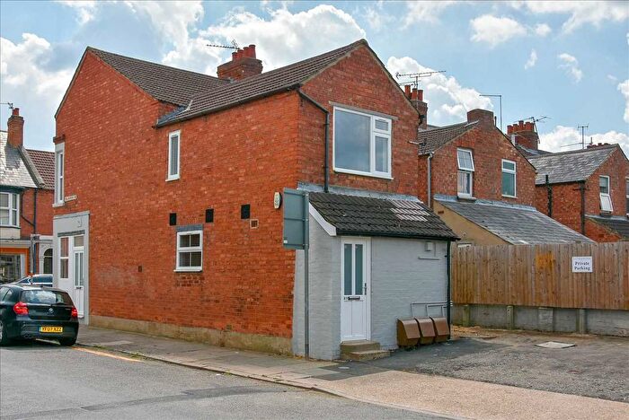 1 Bedroom Flat To Rent In Collingwood Road, Northampton, NN1