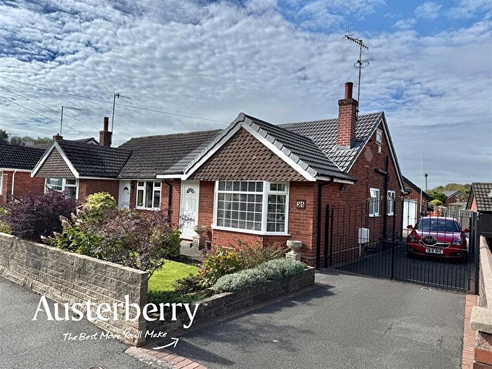 2 Bedroom Semi-Detached Bungalow For Sale In Applewood Crescent, Catchems Corner, Stoke-On-Trent, ST3