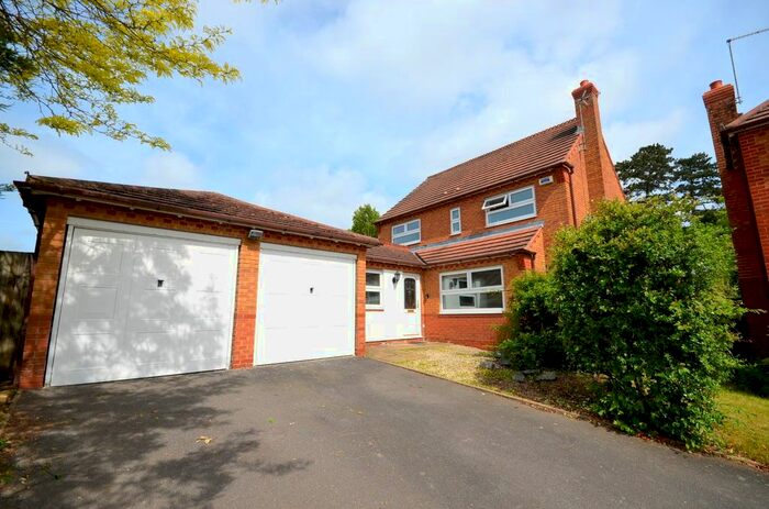 4 Bedroom Detached House To Rent In High Greeve, Wootton, Northampton, Northamptonshire, NN4