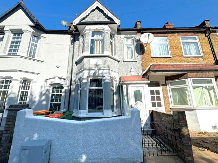 4 Bedroom House To Rent In Mitcham Road, London, E6