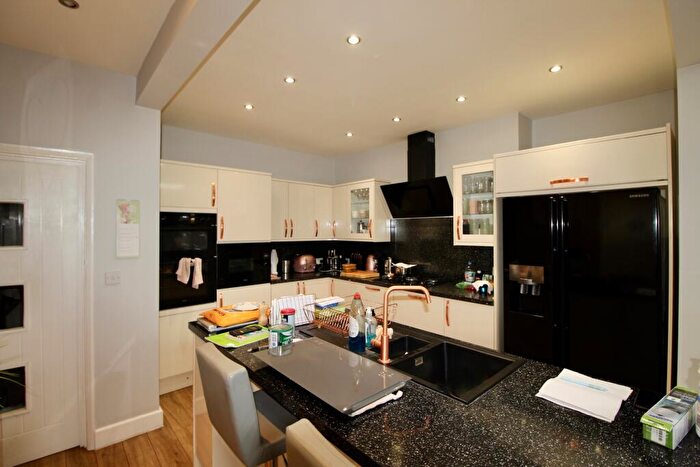 3 Bedroom Semi-Detached House For Sale In Clare Road, Peterborough, PE1