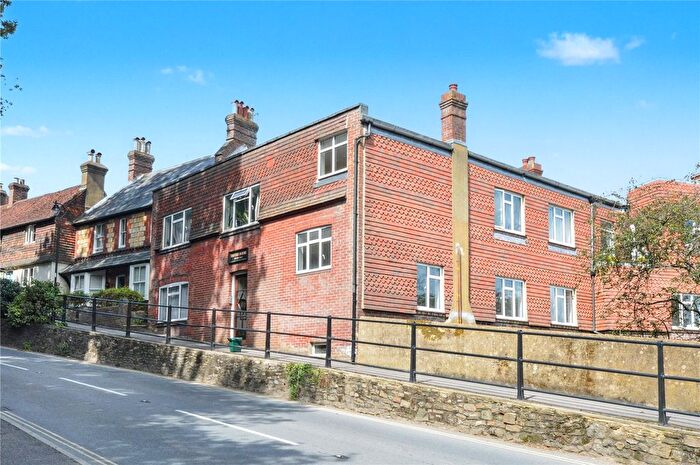 3 Bedroom Flat To Rent In Shepherds Hill, Haslemere, Surrey, GU27