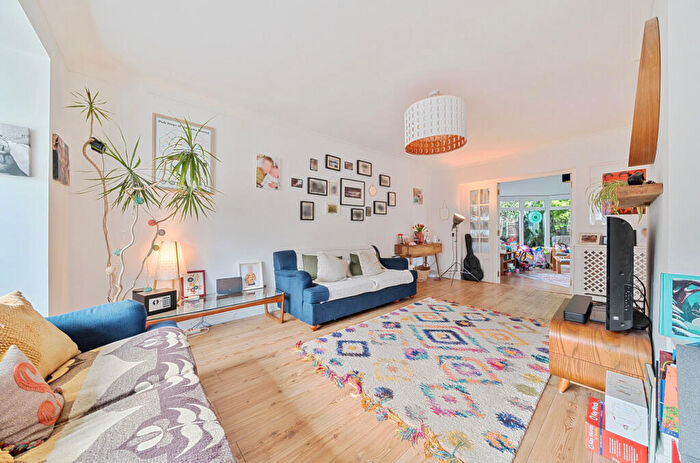 3 Bedroom Semi-Detached House For Sale In Cherry Orchard Road, Bromley, Kent, BR2