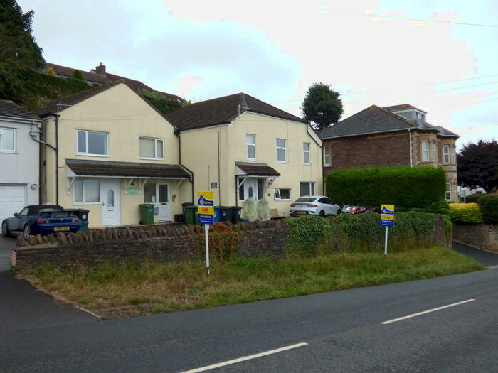 2 Bedroom Ground Flat To Rent In Winterbourne Hill, Winterbourne, Bristol, Gloucestershire, BS36