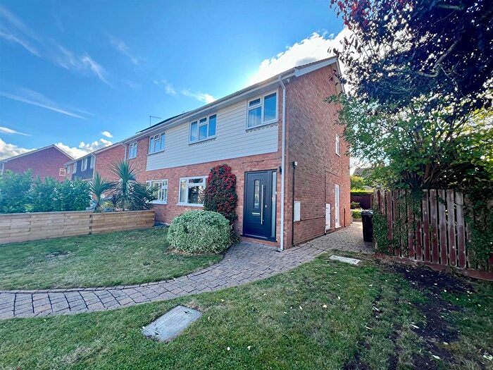 3 Bedroom Semi-Detached House For Sale In Leadon Road, Malvern, WR14