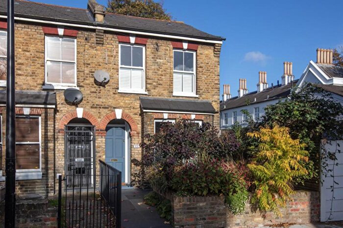 3 Bedroom Semi Detached House For Sale In Scylla Road, Nunhead, SE15