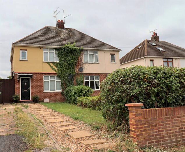 3 Bedroom Semi-Detached House To Rent In Simpson Road, Bletchley, Milton Keynes, MK1