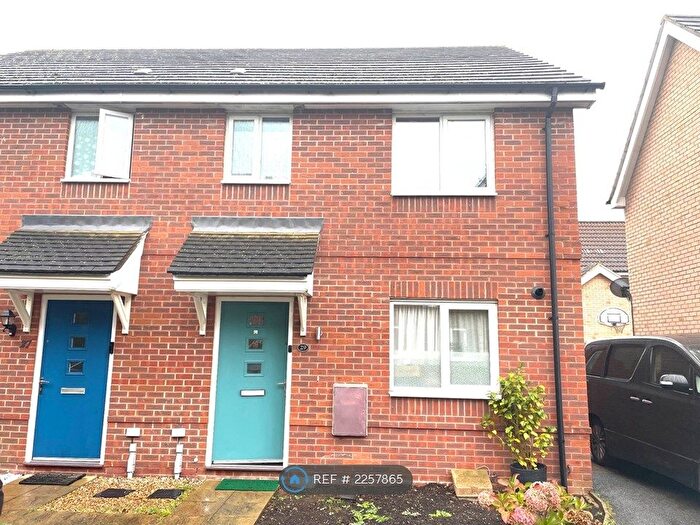 3 Bedroom Semi-Detached House To Rent In Vickers Way, Upper Cambourne, Cambridge, CB23