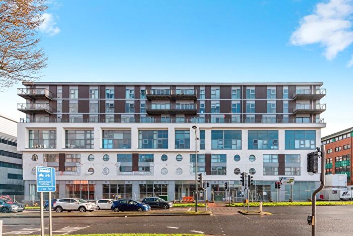 1 Bedroom Flat For Sale In Beckhampton Street, Swindon, Wiltshire, SN1