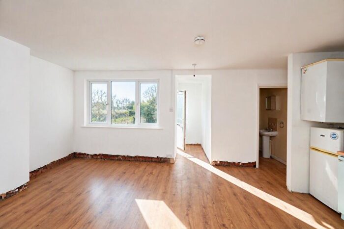 2 Bedroom Flat For Sale In Filton Avenue, Filton, Bristol, BS34