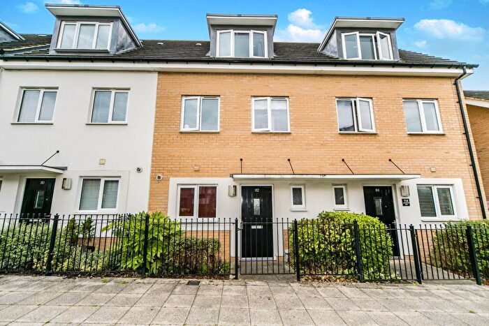 3 Bedroom Terraced House To Rent In Longships Way, Reading, RG2