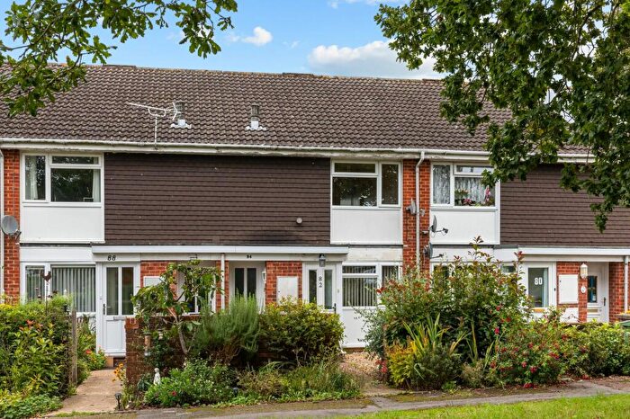 1 Bedroom Maisonette For Sale In Sycamore Avenue, Horsham, RH12