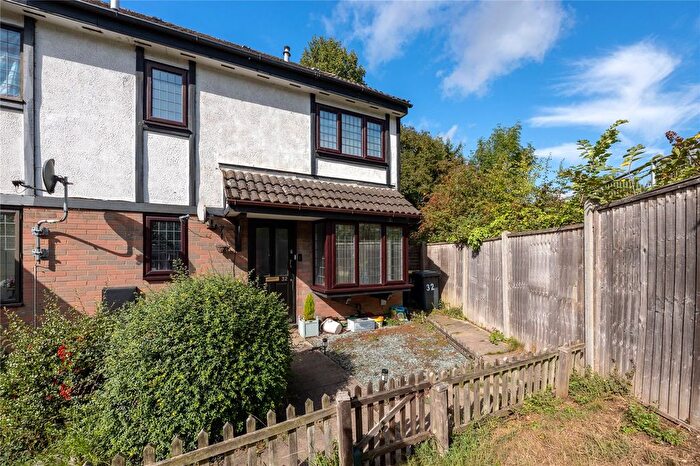 1 Bedroom End Of Terrace House For Sale In Queensbury Close, Bedford, Bedfordshire, MK40