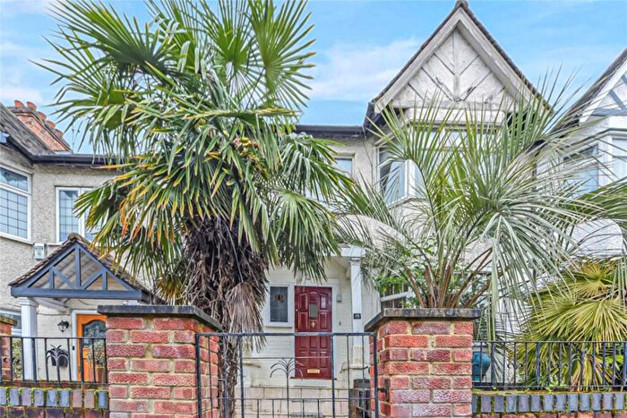 5 Bedroom Semi-Detached House To Rent In Glebe Crescent, London, NW4