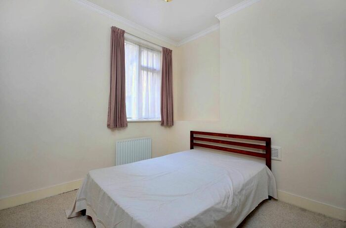 1 Bedroom Flat To Rent In Nemoure Road, Acton, London, W3