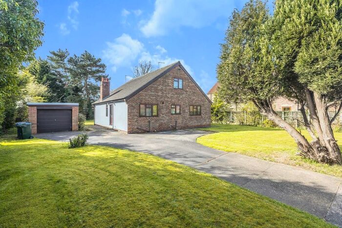 3 Bedroom Detached House For Sale In Moss Road, Moss, Doncaster, DN6