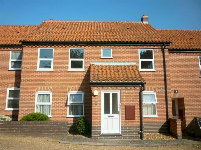 2 Bedroom Apartment To Rent In Spinners Lane, Swaffham, PE37