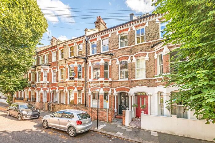 3 Bedroom Flat For Sale In St. Luke's Avenue, Clapham, SW4