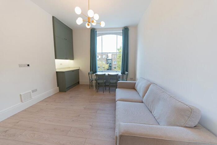 2 Bedroom Apartment To Rent In Victoria Park Road, London, E9