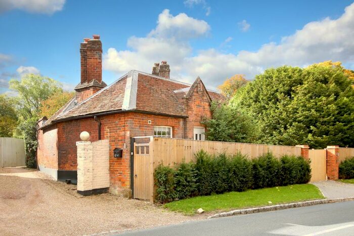 2 Bedroom Detached House To Rent In Church Road, Penn, High Wycombe, HP10