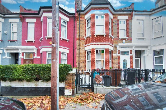 Studio To Rent In Mildenhall Road, Lower Clapton, Millfields Park, Hackney, E5