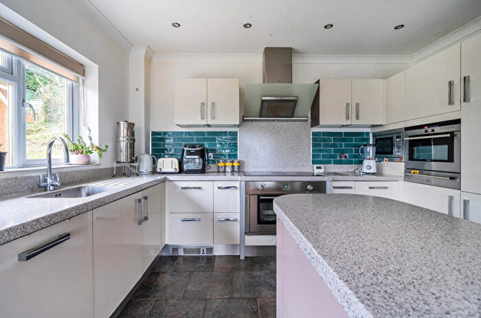 4 Bedroom Detached House For Sale In The Roman Way, Glastonbury, Glastonbury, BA6