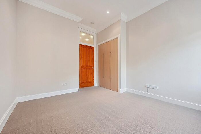 2 Bedroom Flat To Rent In Airlie Street Flat, Flat /, Hyndland, Glasgow, G12